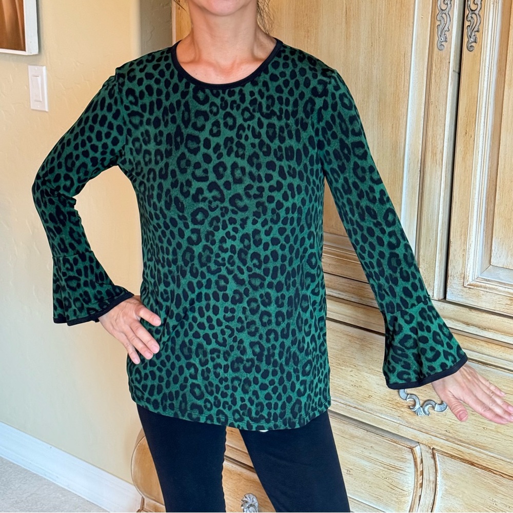 NWT Michael Michael Kors Top Shirt Moss Green Cheetah Print Bell Sleeves Sz XS - Picture 6 of 16